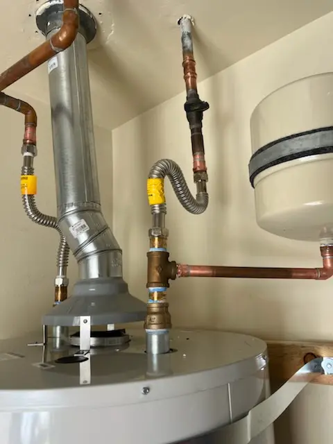 Water heater installation and plumbing repair in Fox River Heights